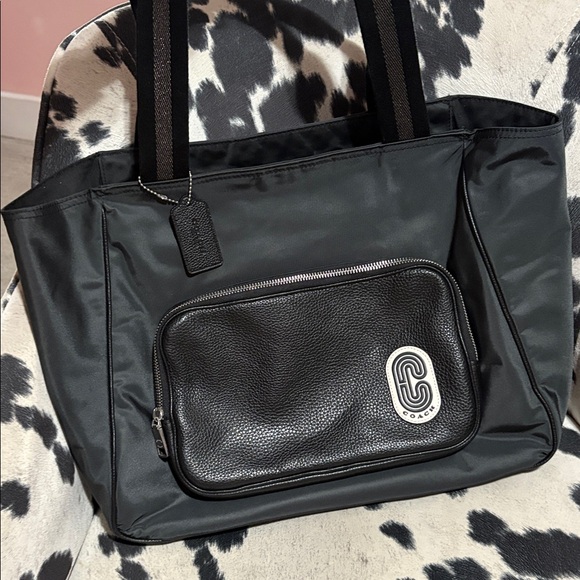 #62 COACH - Picture 1 of 1